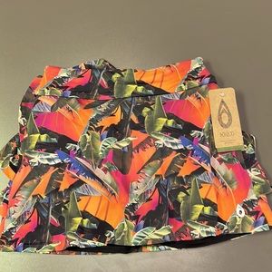 Dona Jo Skort- size 2(12-14) NWT